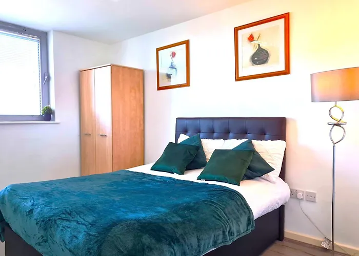 Sidemersey Livings- Central And Quiet 2-Bedroom Flat With A View