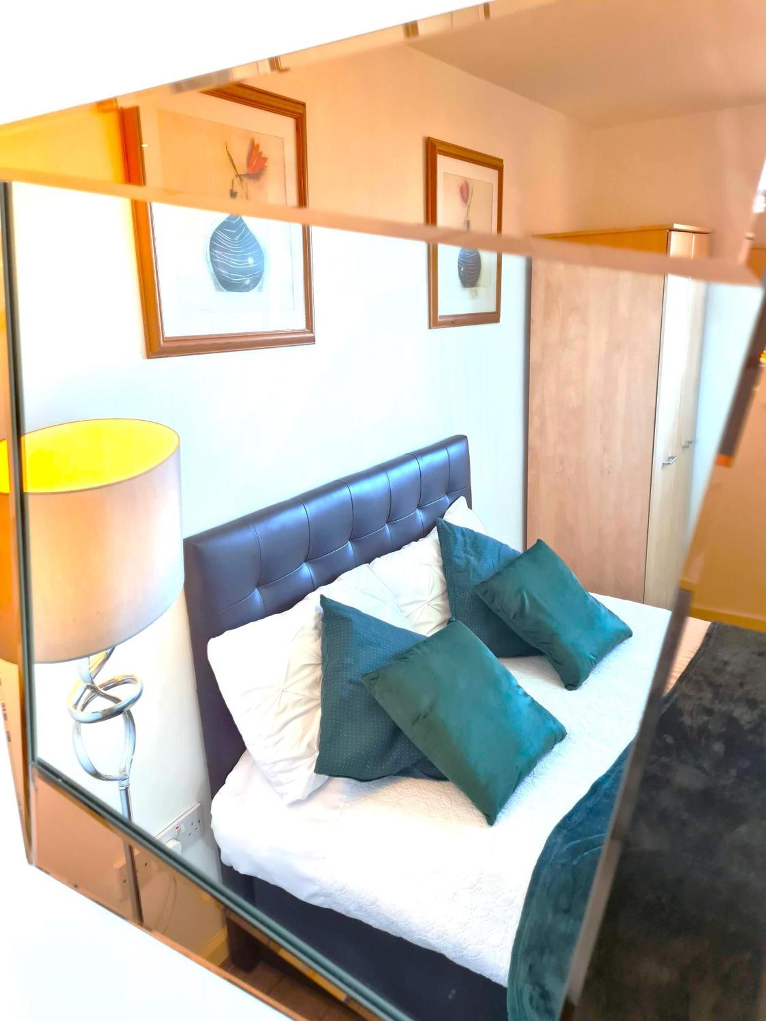 Apartment Sidemersey Livings- And Quiet 2-bedroom Flat With A View Liverpool