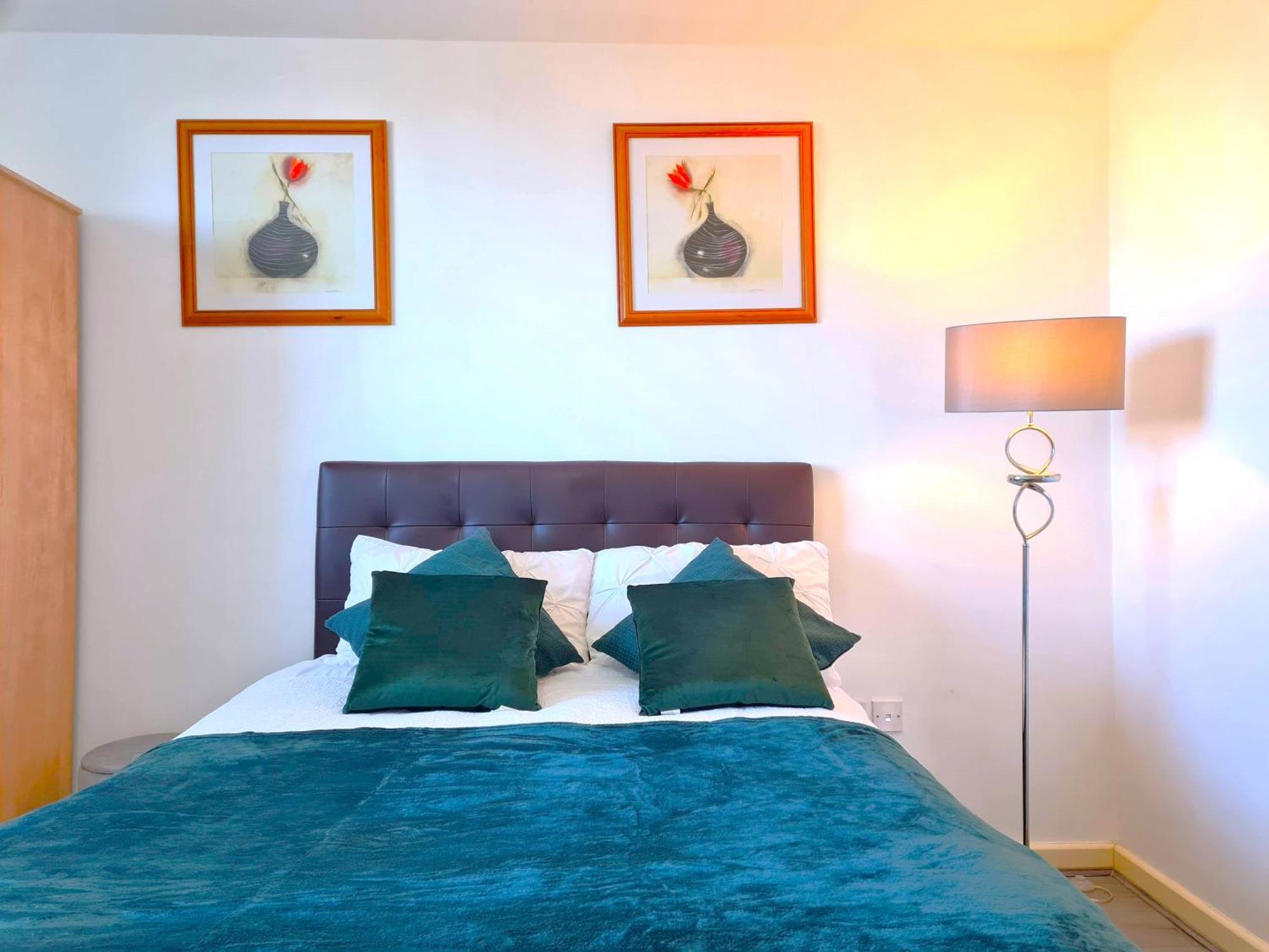 Sidemersey Livings- And Quiet 2-bedroom Flat With A View Apartment